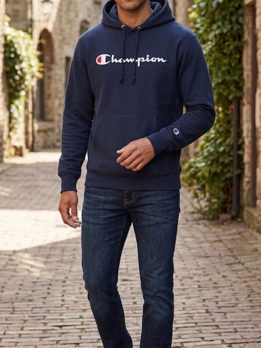 Champion Men’s Navy Logo Hooded Sweatshirt Size L